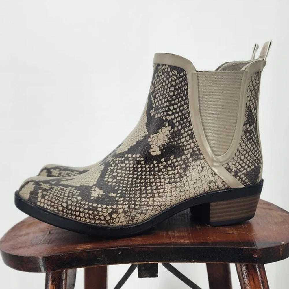 Lucky Brand‎ Snakeskin Waterproof Ankle Rain Booties Size 8
